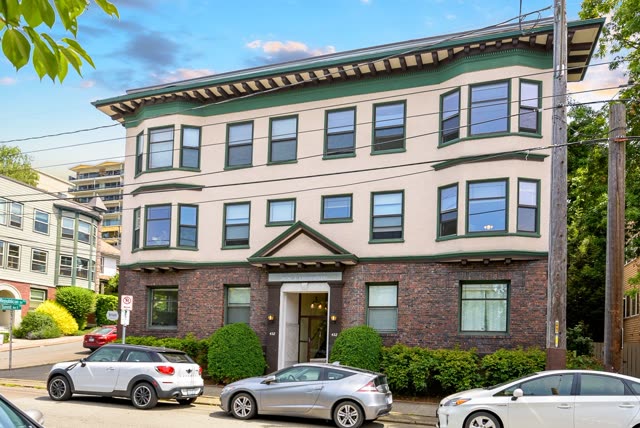 Bernkastle Apartments, 432 Summit Ave E